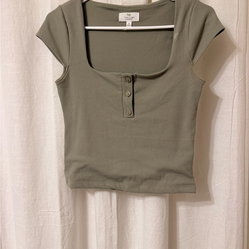 Lulu's Olive Ribbed Scoop-Neck Henley Crop Top